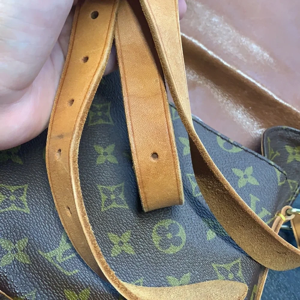 authentic Louis Vuitton Shoulder Bag Cartouchiere mm